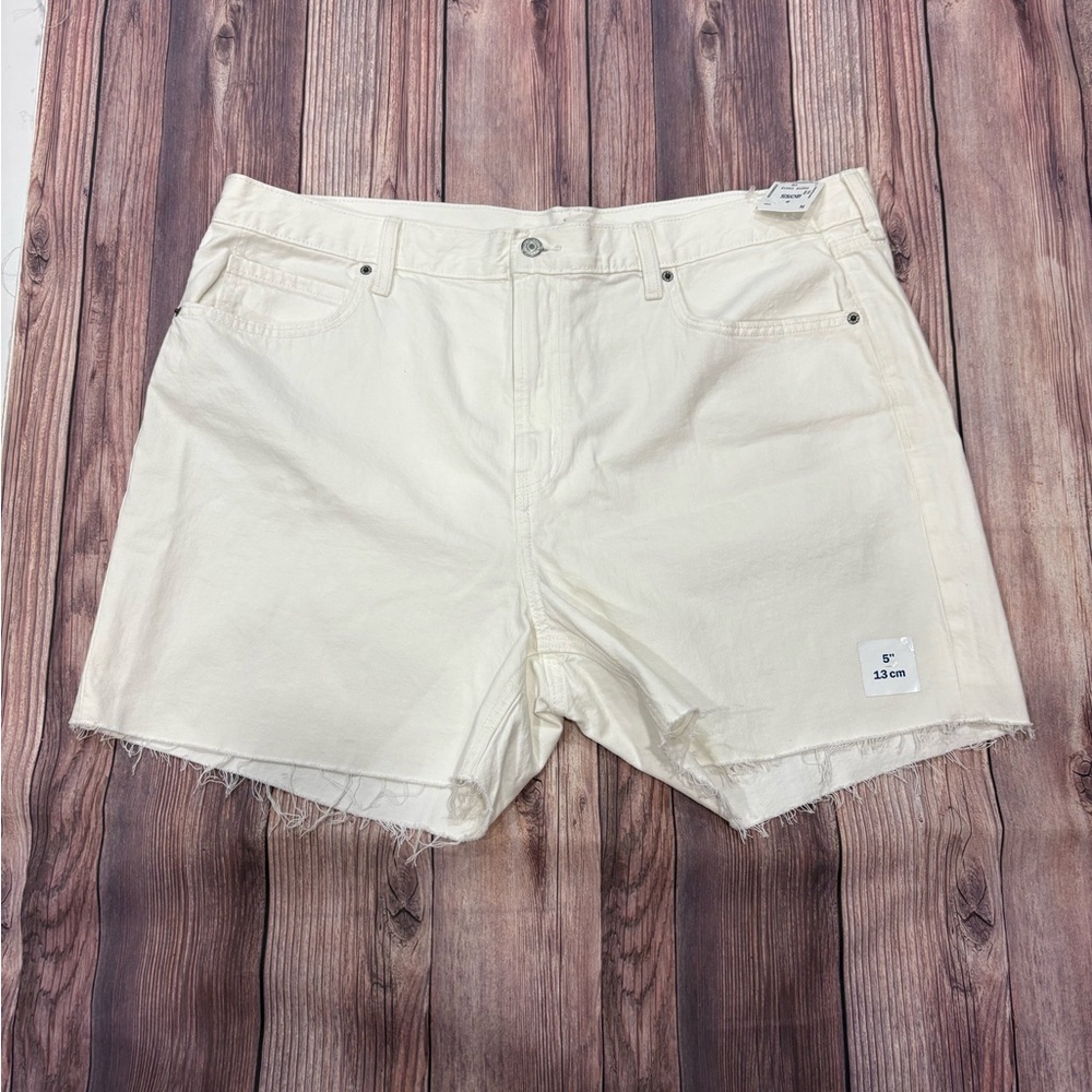 Old Navy Women's Off-White Jean Shorts